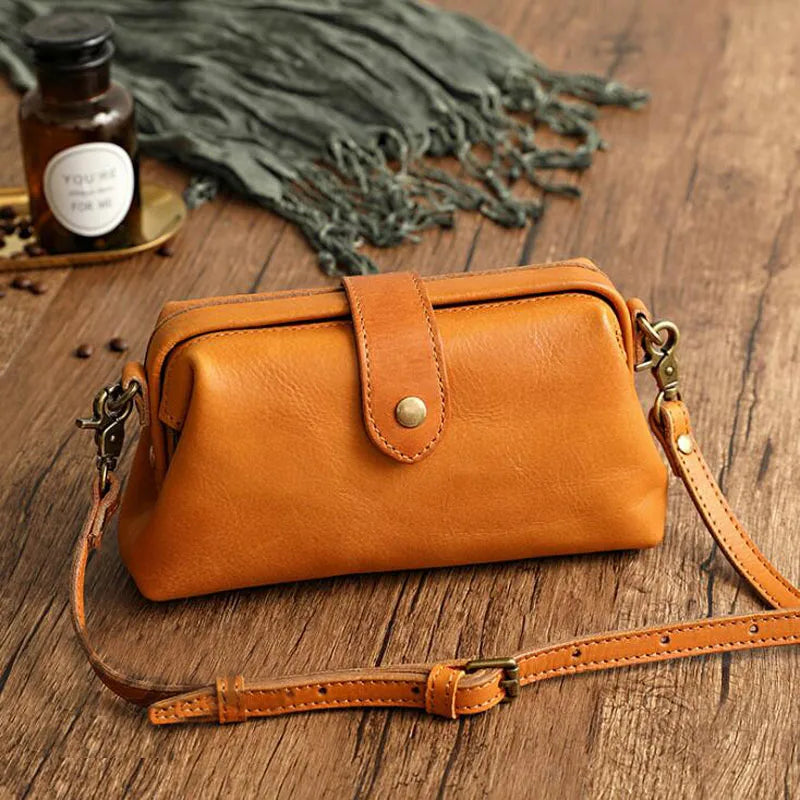 Vanessa - Small Hand Bag