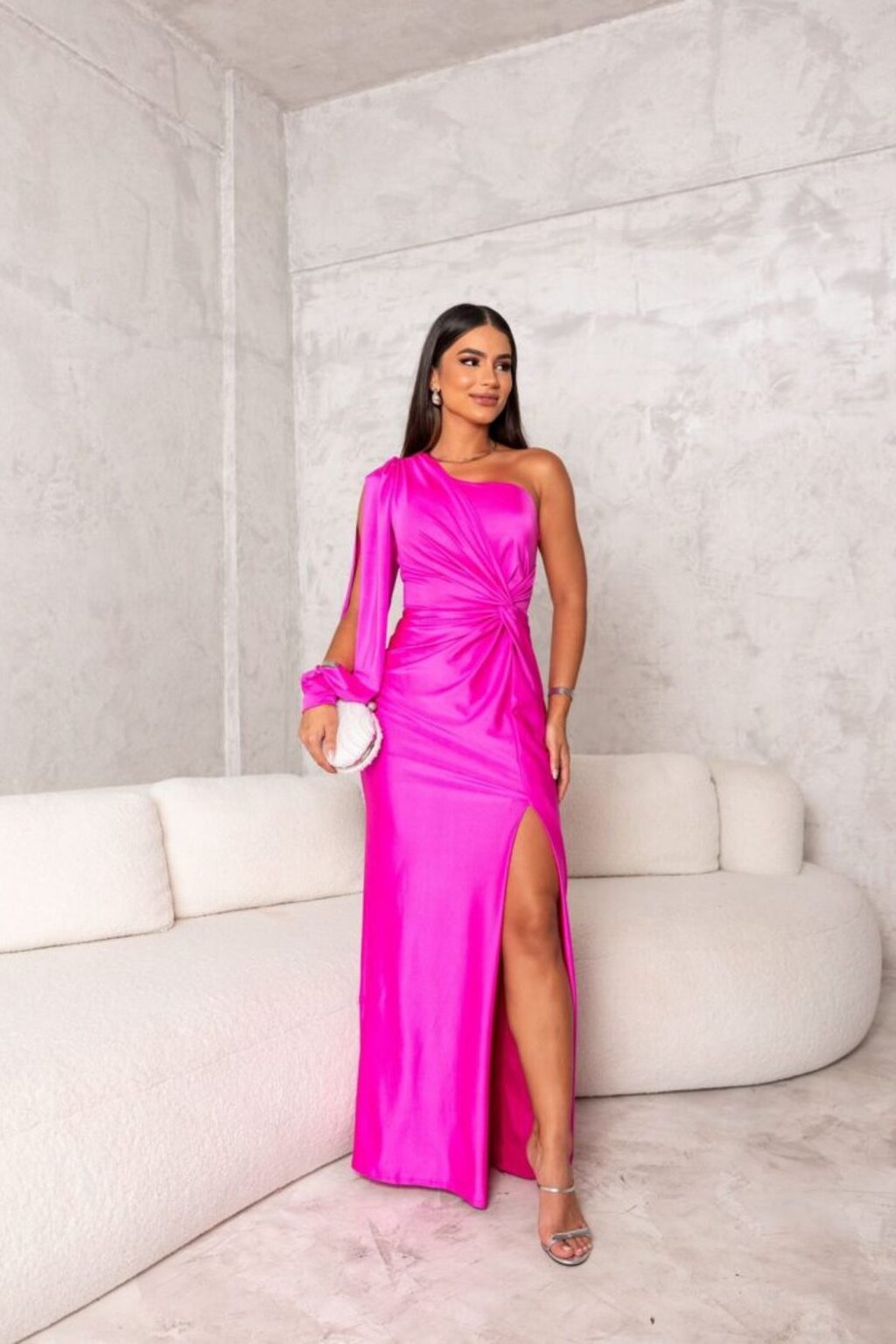 Fione - Elegant and Refined Dress