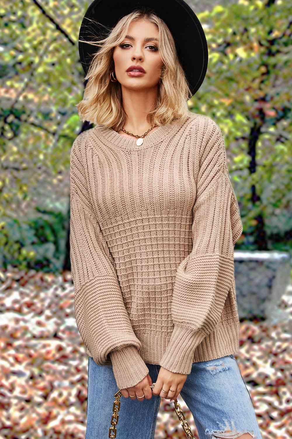 Kamila - Sweater with Round Neck