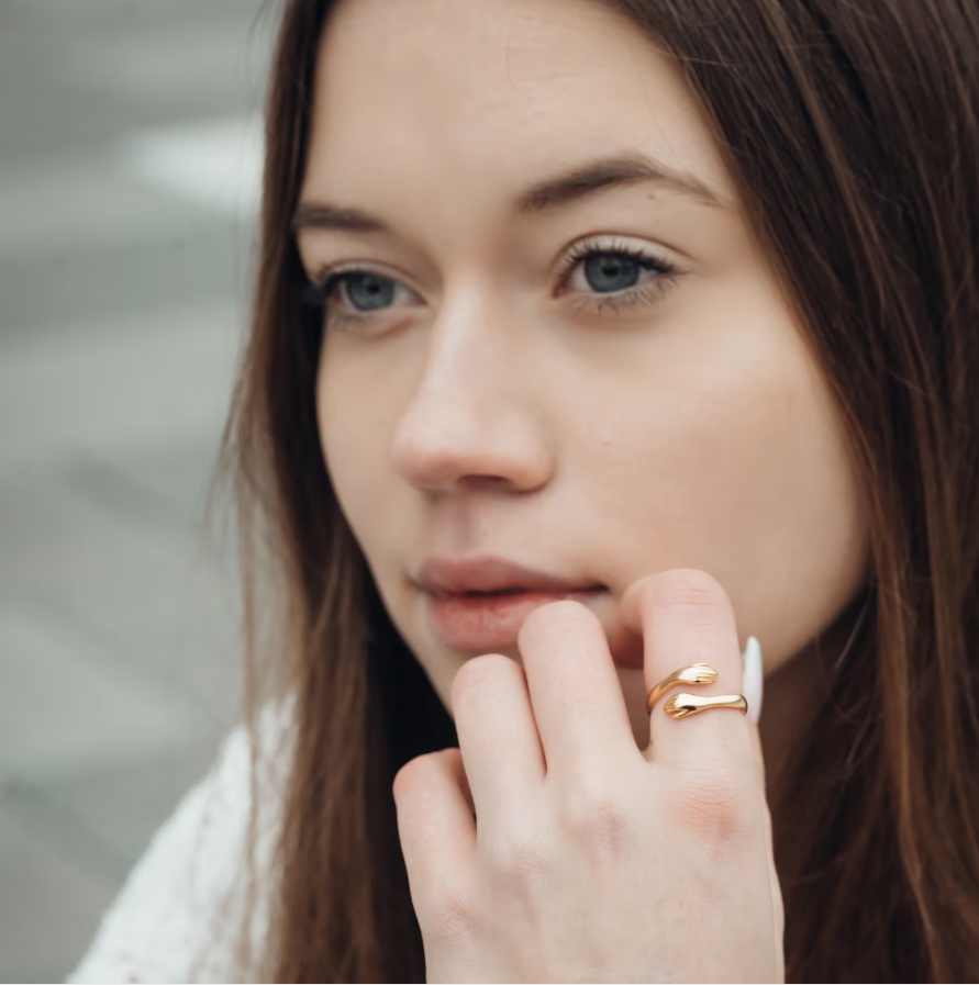Cora - Hug Ring