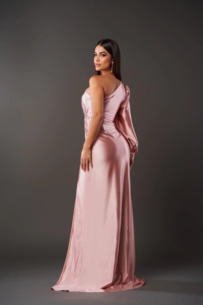 Fione - Elegant and Refined Dress